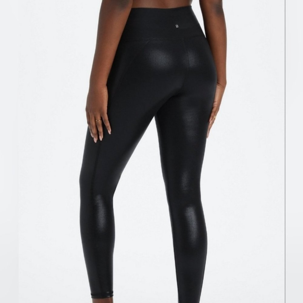 Fabletics Define PowerHold High-Waisted 7/8 Legging Shiny Black size large - Picture 2 of 9